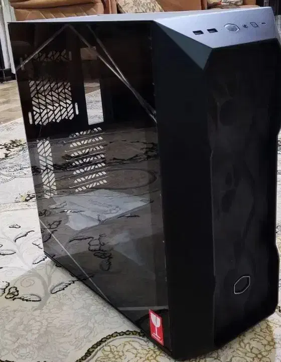 کیس کامپیوتر|قطعات و لوازم جانبی رایانه|مهریز, |دیوار