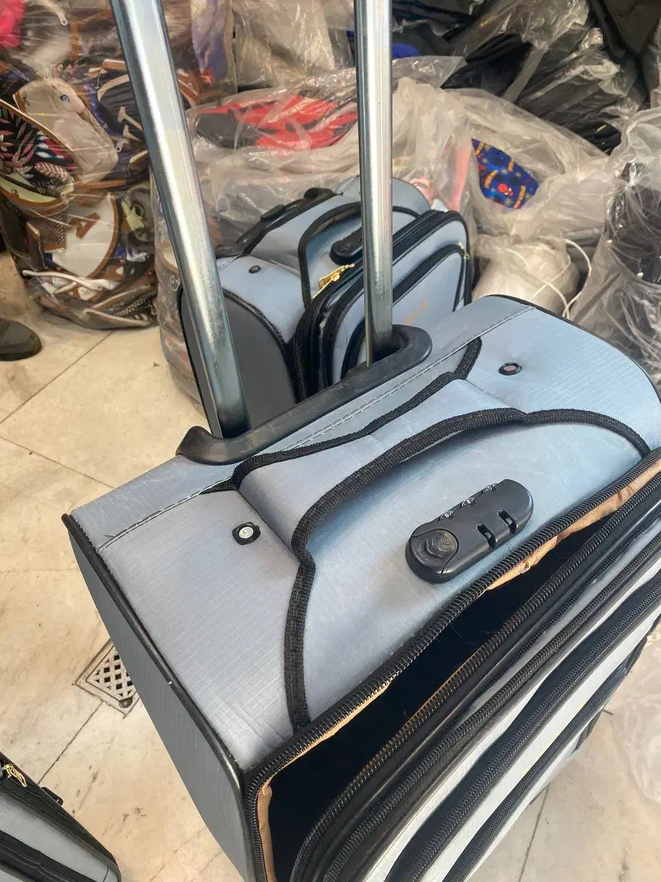 چمدان 3تیکه|کیف، کفش، کمربند|جوانرود, |دیوار