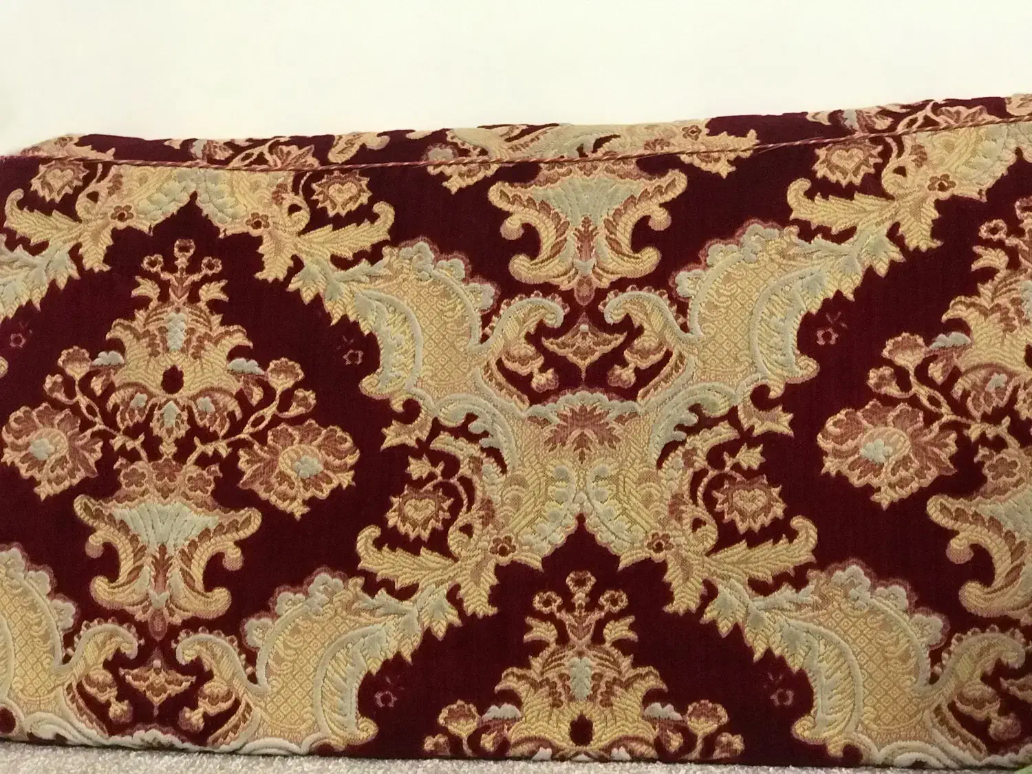 پشتی|پشتی|آبدانان, |دیوار