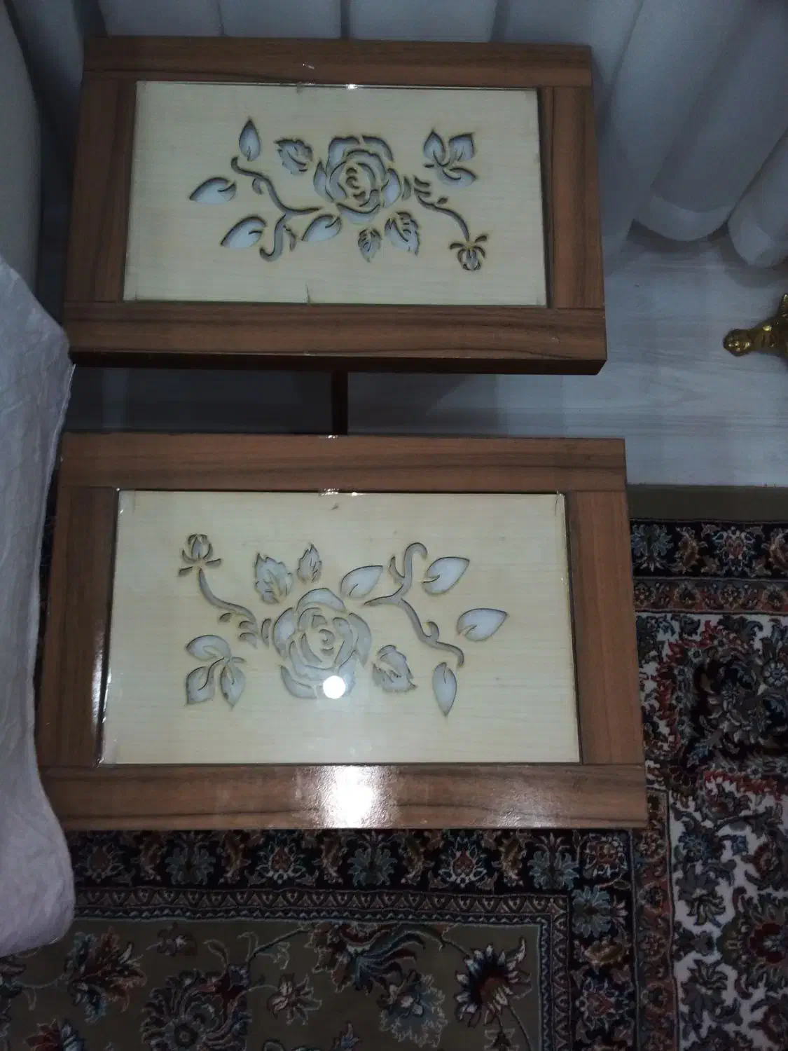 یک عددجلومبلی باچهارعددمیزکوچک سالم سالم|مبلمان خانگی و میز عسلی|بردسکن, |دیوار