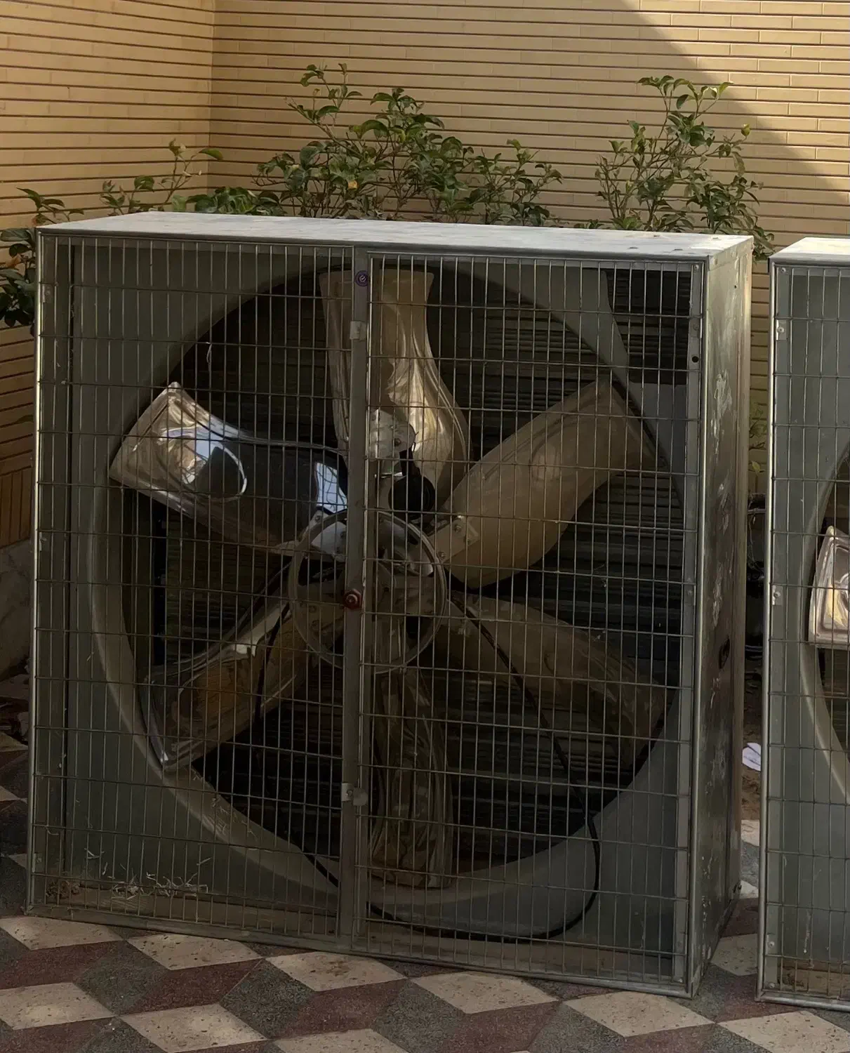 فن هواکش|پنکه و تصفیهکنندهٔ هوا|جهرم, |دیوار