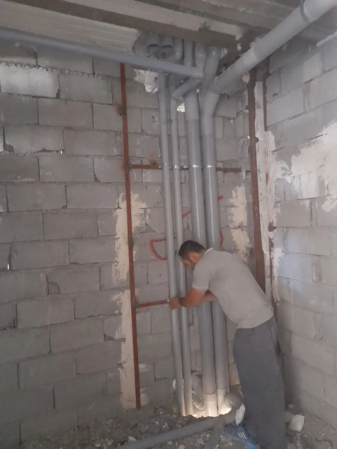 لولکشی آب. وفاضلاب|خدمات پیشه و مهارت|طارم, |دیوار