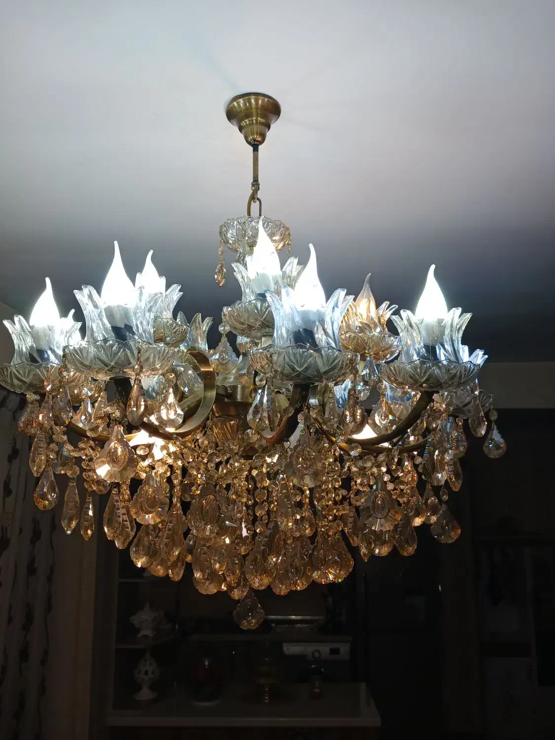 لوسترشیک برنجی ۱۰ شاخه ۲۰ شعله بادو دیوارکوب برنجی|لوستر و چراغ آویز|نظرآباد, شهرک بزرگمهر|دیوار