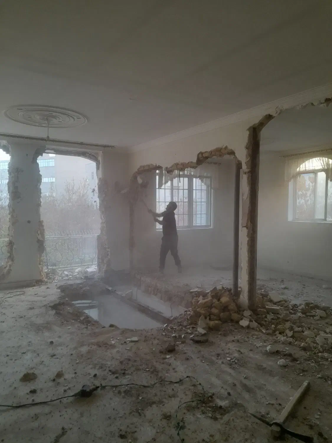 تخریب ساختمان زنگان جزئ کلئ داخلی ودکوراسیون|خدمات پیشه و مهارت|زنجان, |دیوار