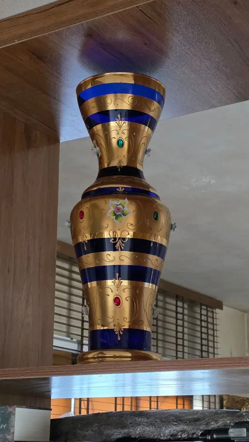 گلدان ۶۳ سانتی طلا کوب گل برجسته|صنایع دستی و سایر لوازم تزئینی|فولادشهر, A4|دیوار