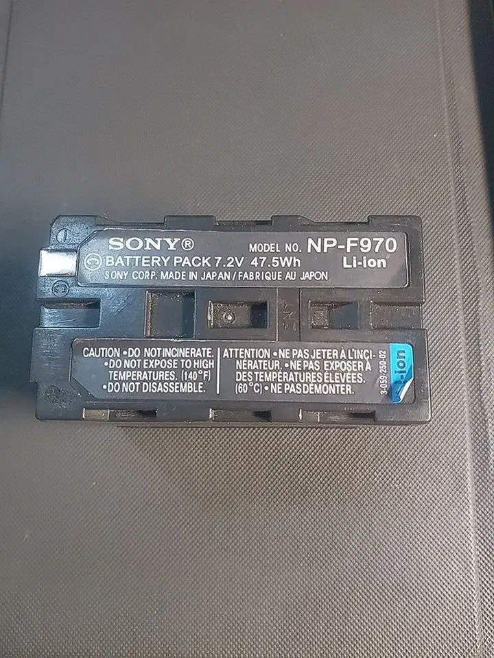 باطری سونی SONY|دوربین عکاسی و فیلم‌برداری|خمینی‌شهر, |دیوار