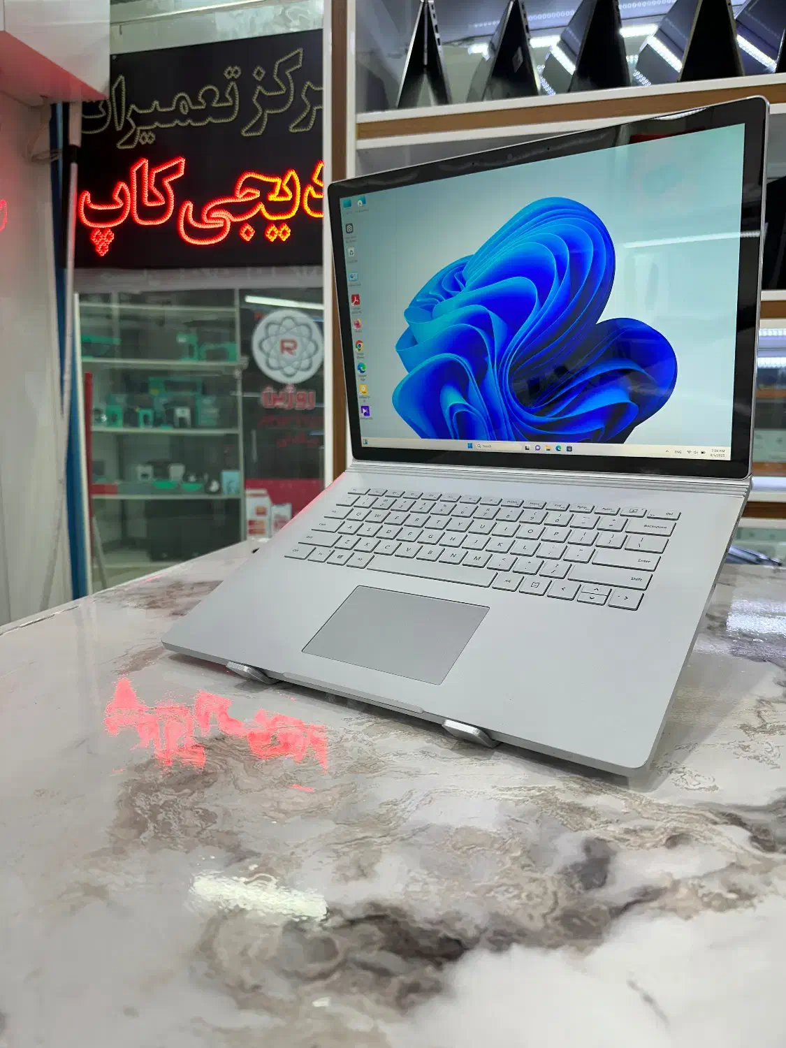 سرفیس بوک ۳ کورای ۷ با ۶ گیگ گرافیک|رایانه همراه|اهواز, نادری|دیوار