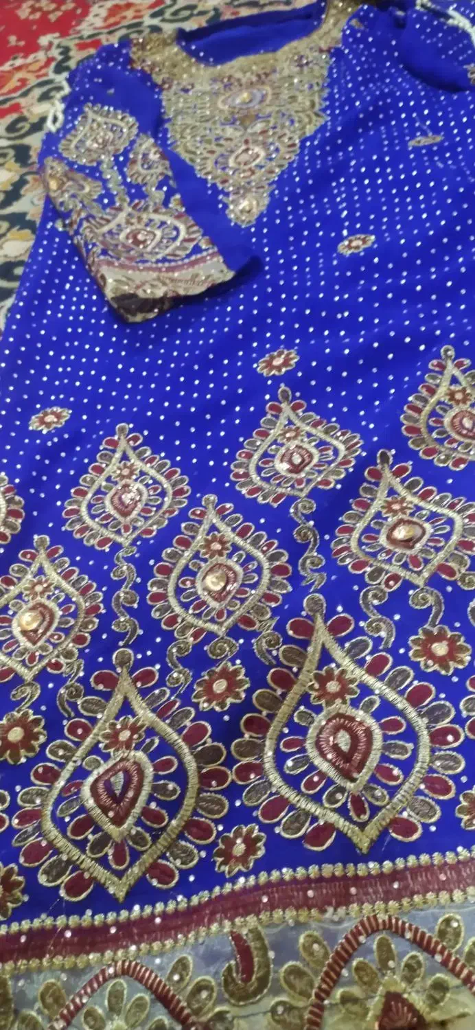 لباس هندی یا بنارسی|لباس|نیک شهر, |دیوار