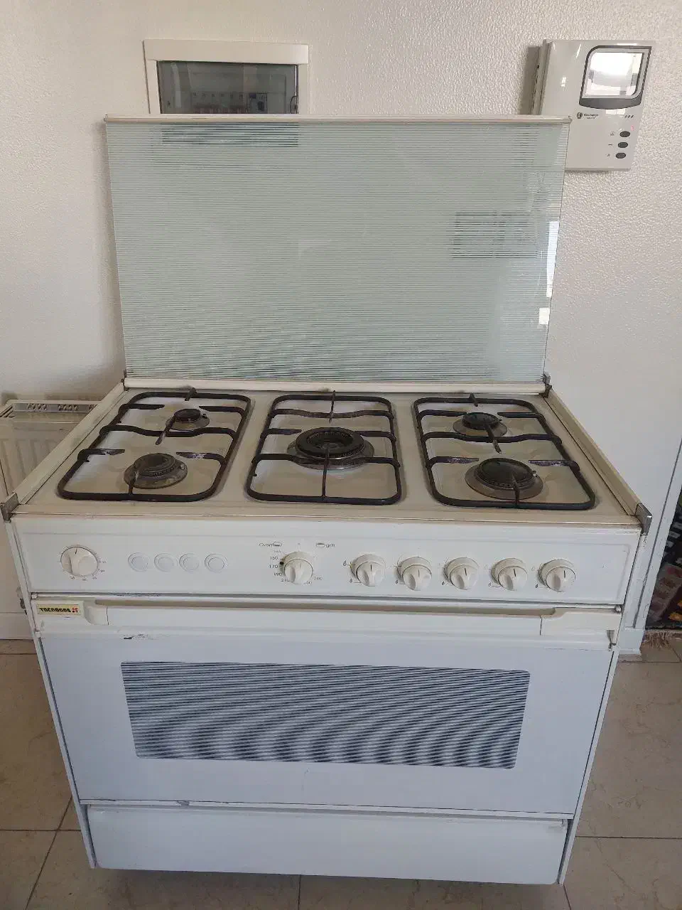 اجاق گاز  تاکنو پنج شعله فردار سالم|اجاق گاز و لوازم برقی پخت‌وپز|شاهین‌شهر, عطار|دیوار