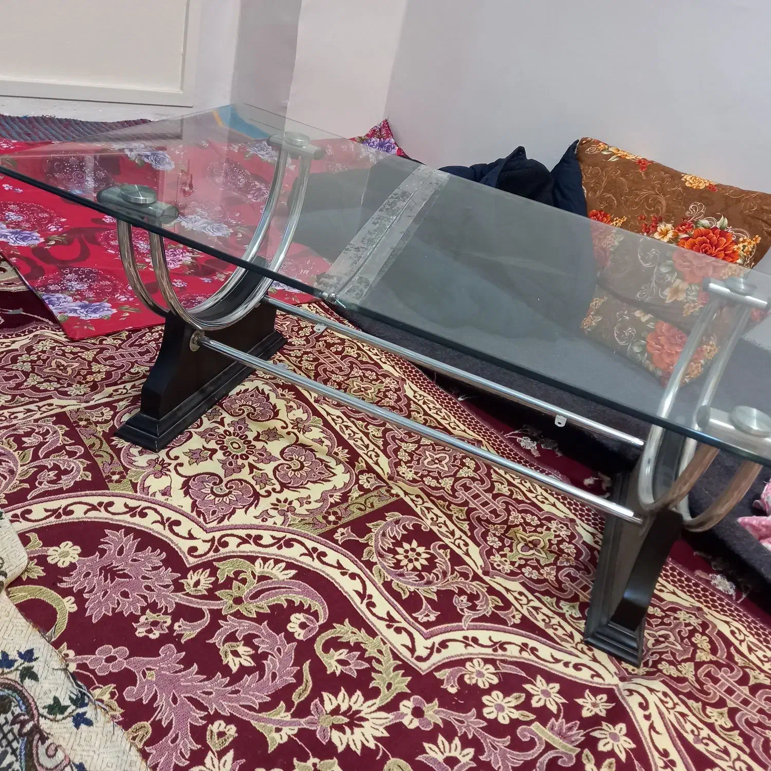 جلومبلی|مبلمان خانگی و میز عسلی|اهر, |دیوار