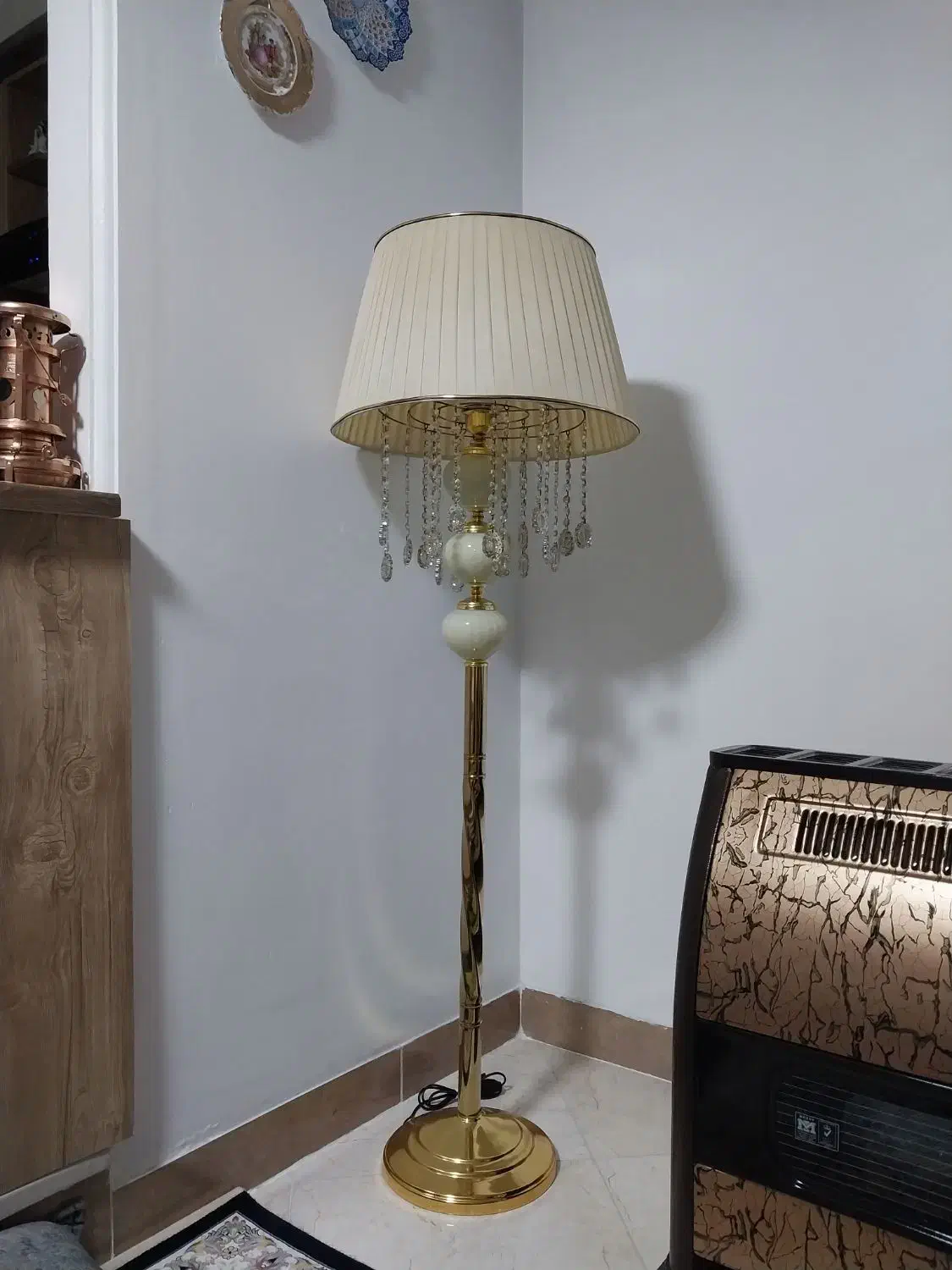 اباژور|چراغ خواب و آباژور|هشتگرد, شهرک ولیعصر (مصلی)|دیوار