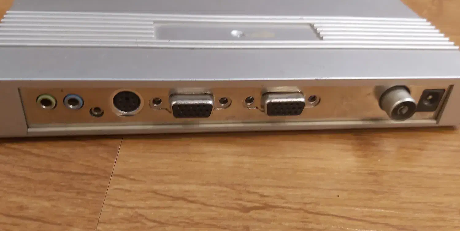 دستگاه مبدل av به vga|قطعات و لوازم جانبی رایانه|پرند, فاز ۶|دیوار