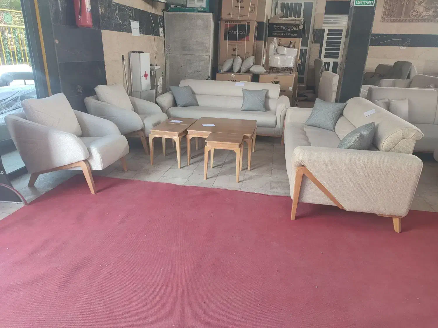 مبل قدیمی داری/ با نصف قیمت مبل نو بخر*شیراز|مبلمان خانگی و میز عسلی|شیراز, گود عربان|دیوار