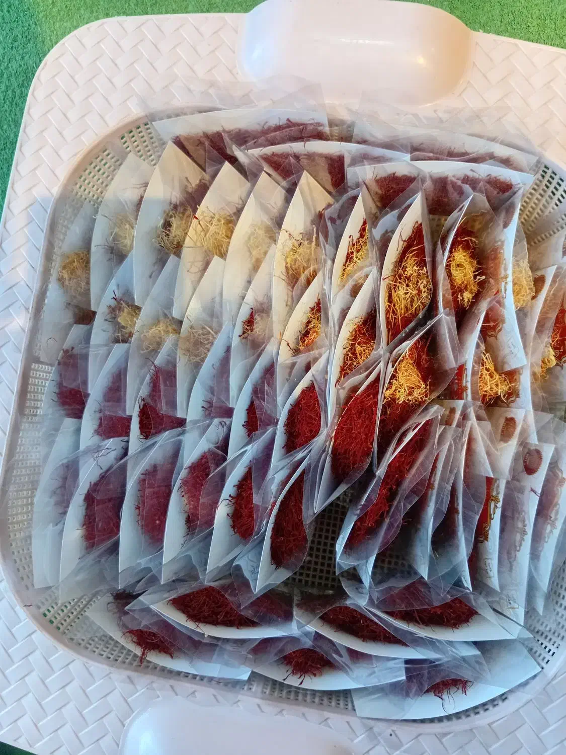 زعفران وزرشک|خوردنی و آشامیدنی|شیراز, شهدای شهرک سعدی|دیوار