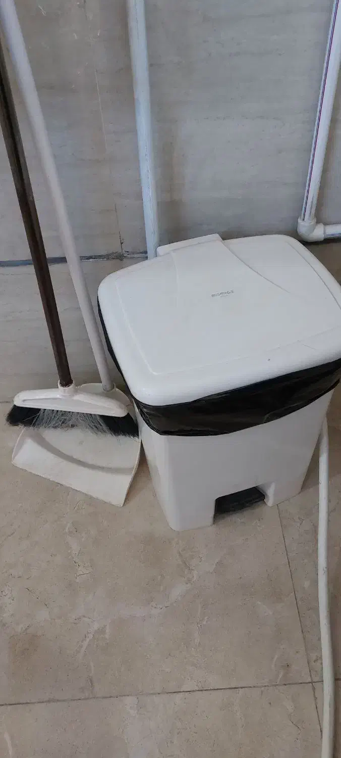 سطل زباله و جارو خاک انداز|ظروف نگهدارنده، پلاستیکی، یکبارمصرف|کنگاور, |دیوار