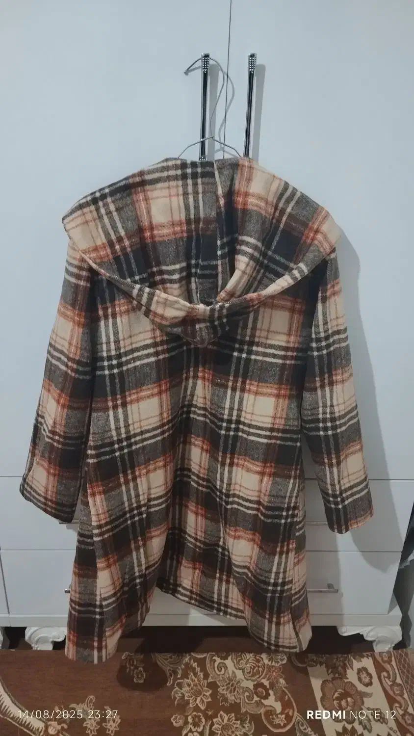 پالتو|لباس|سلماس, |دیوار