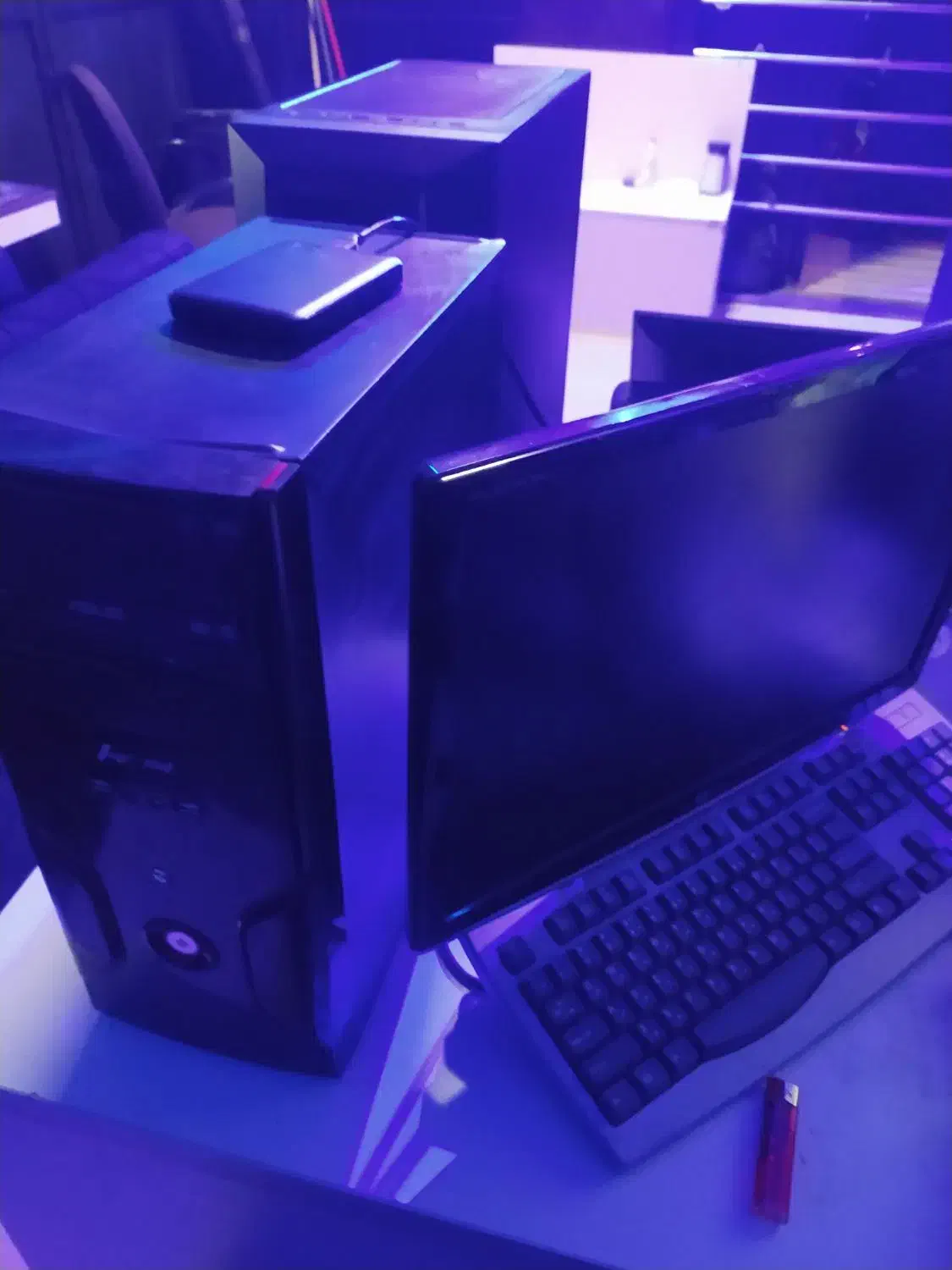 کیس ساده اداری|رایانه رومیزی|اراک, |دیوار