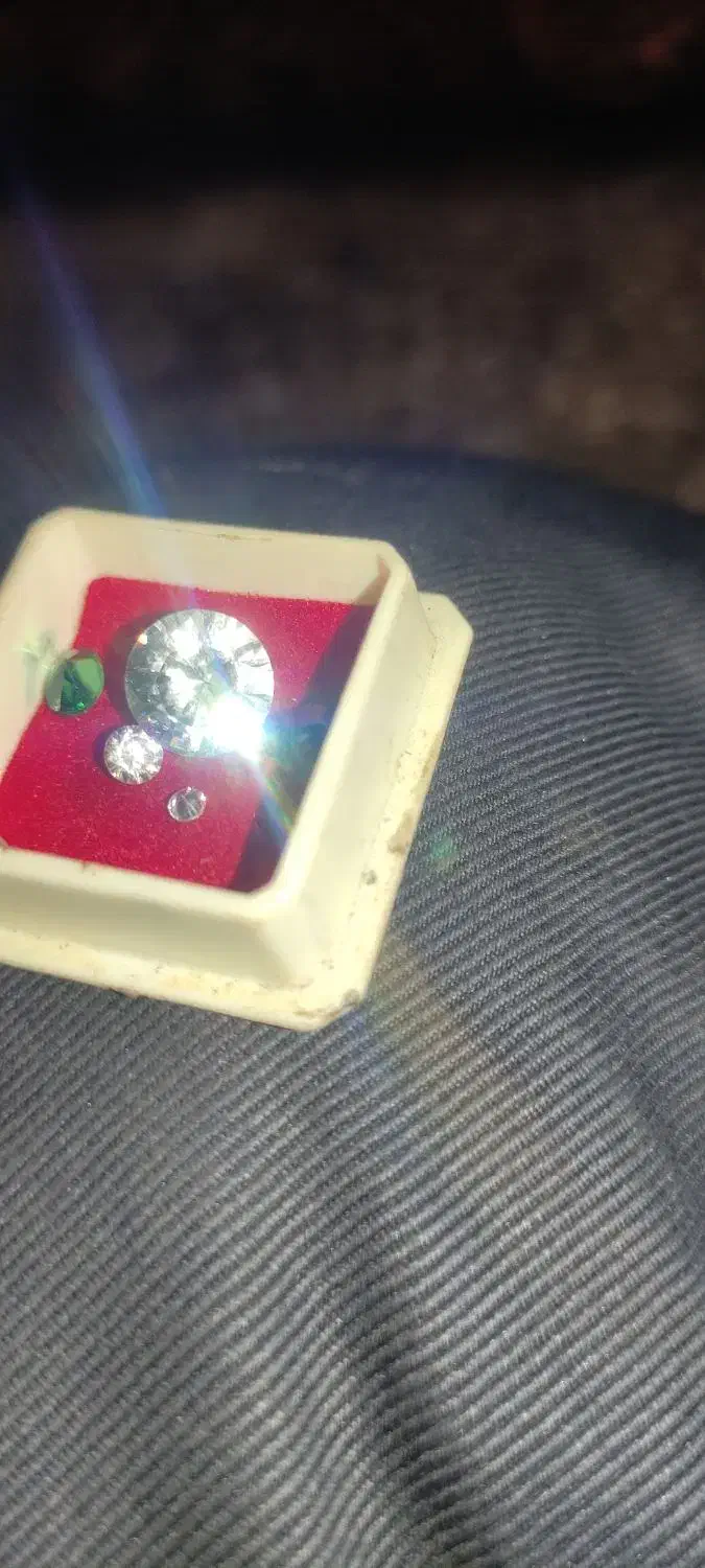 الماس سنگ معدنی برلیان تخمه قیمتی قدیم|جواهرات|شهریار, رضی آباد پایین|دیوار