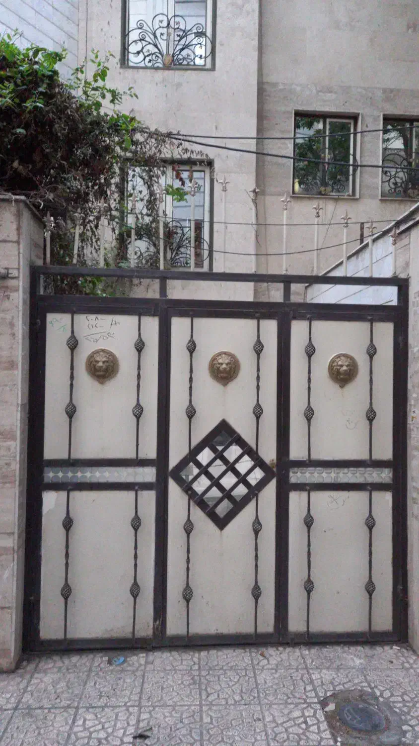 خانه ۲ طبقه و نیم بازسازی شده ۳ واحد مجزا|فروش خانه و ویلا|ری, فیروزآبادی|دیوار