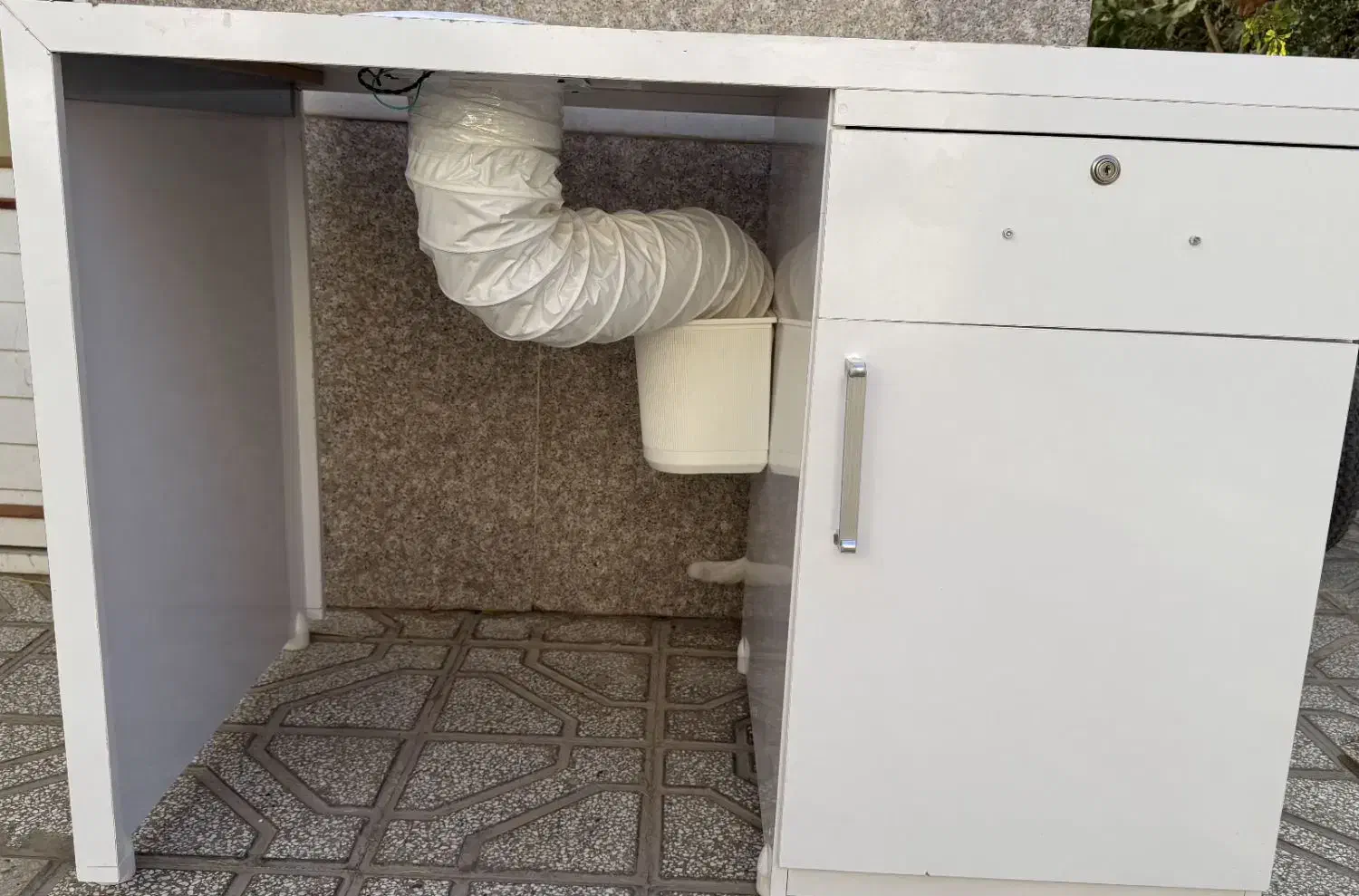 میز ناخنکاری|آرایشگاه و سالنهای زیبایی|قائن, |دیوار