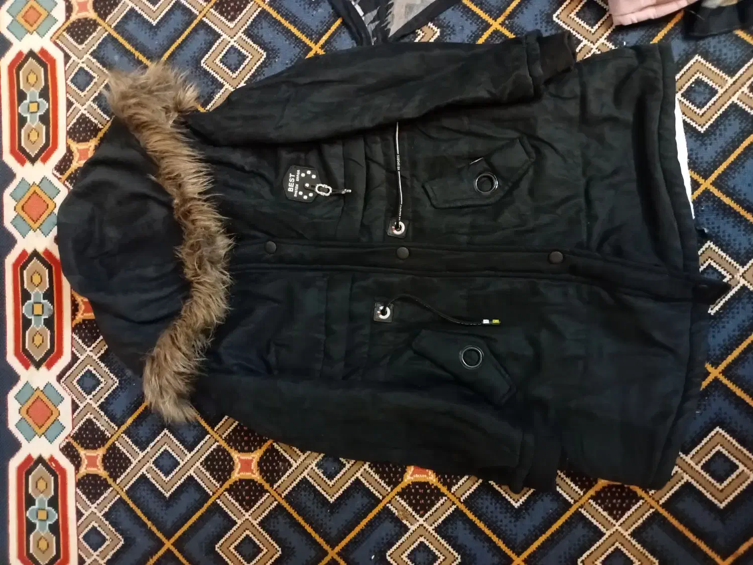 پالتو نو|لباس|شاهینشهر, شهرک گلدیس|دیوار