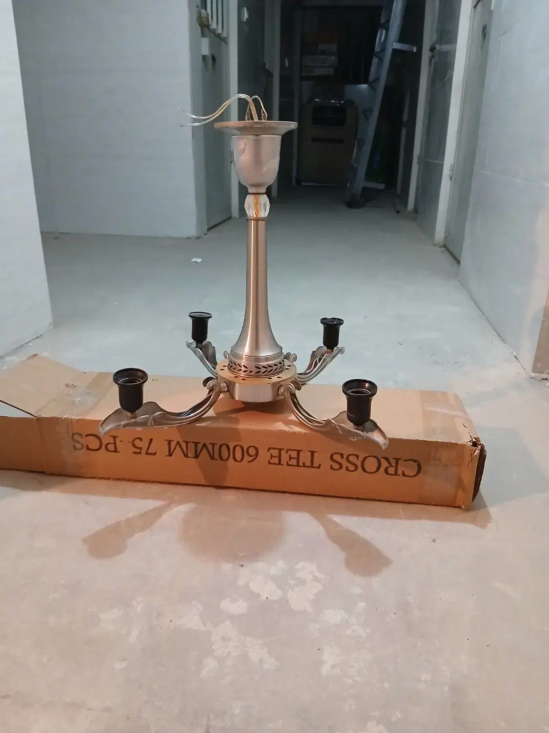 لوستر ۴شعله|لوستر و چراغ آویز|کرج, شهرک بنفشه|دیوار