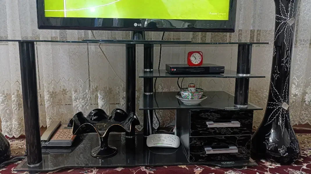 تلویزیون ۴۲ اینج ال جی اصلی|تلویزیون و پروژکتور|اصفهان, قهجاورستان|دیوار