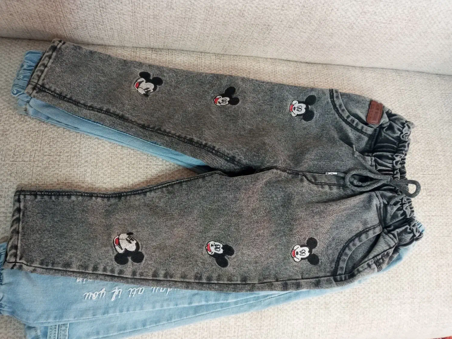 شلوارجین بچگانه|کفش و لباس بچه|رشت, پیرکلاچای|دیوار