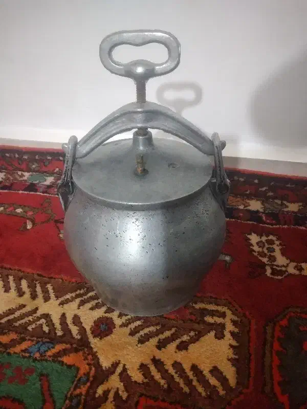 قدیمی|ظروف پخت‌وپز|اردبیل, |دیوار