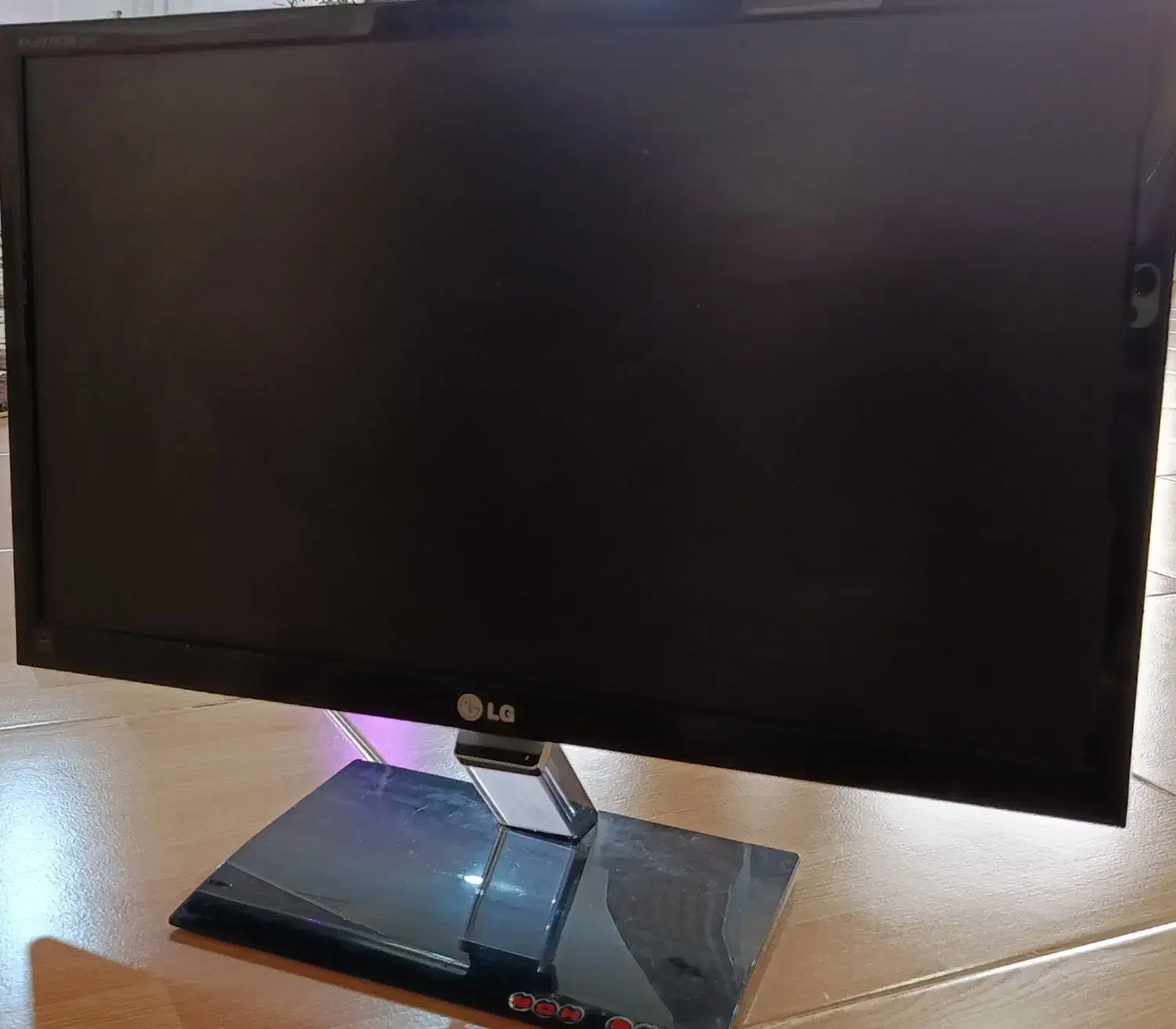 مانیتور ۲۲ اینچ ال جی|قطعات و لوازم جانبی رایانه|بندر امام خمینی, |دیوار