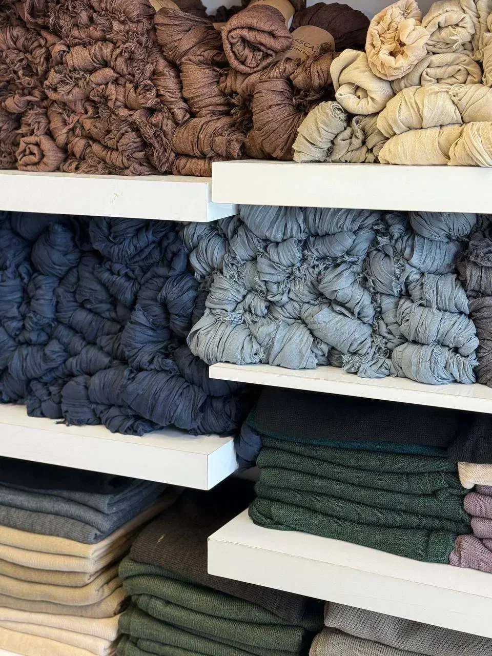 فروشنده بوتیک در آخر خط|استخدام بازاریابی و فروش|بندر انزلی, عباس آباد|دیوار