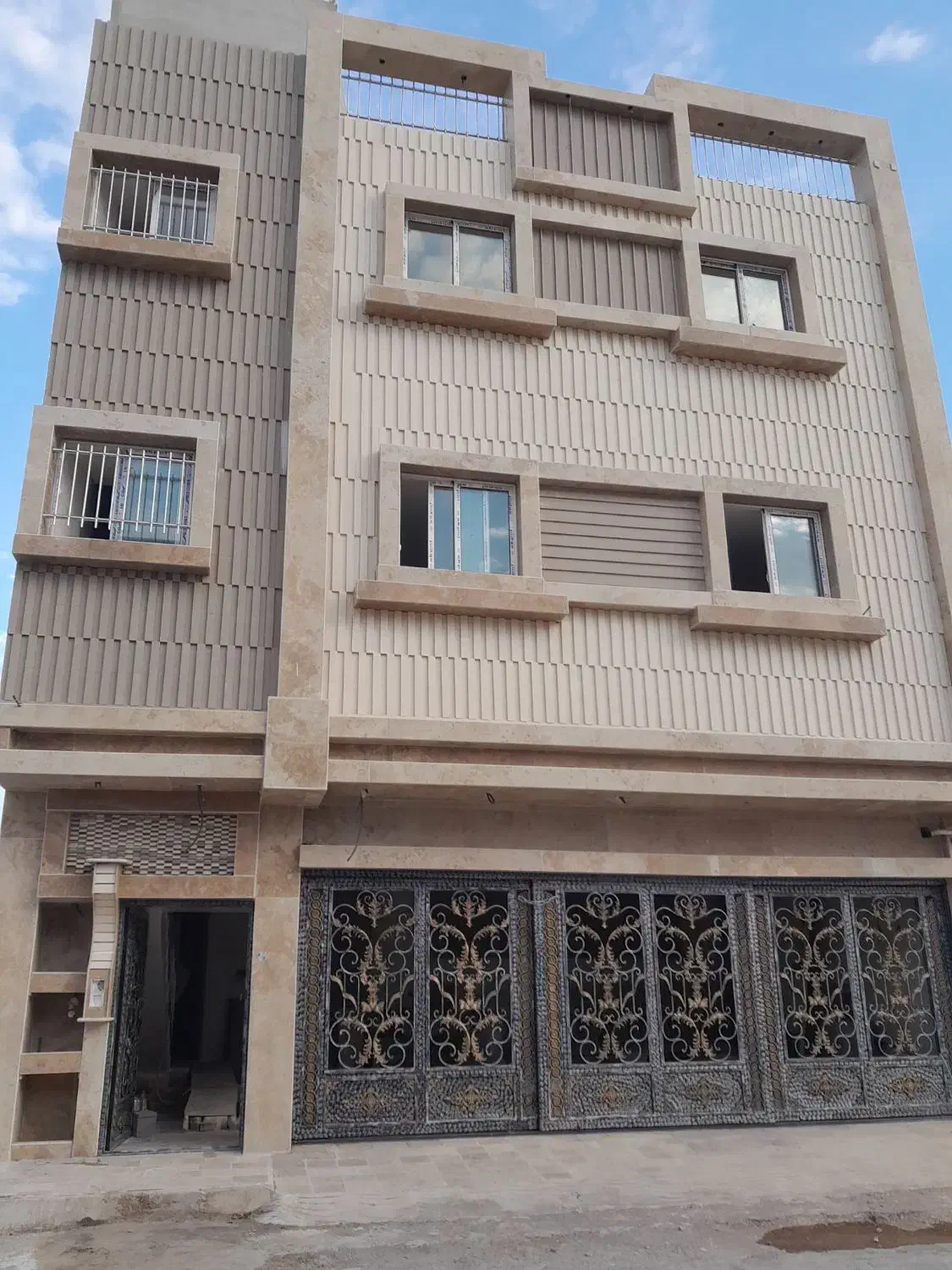 پیمانکاری وتخریب وبازسازی ساختمان|خدمات پیشه و مهارت|اصفهان, حسین‌آباد|دیوار