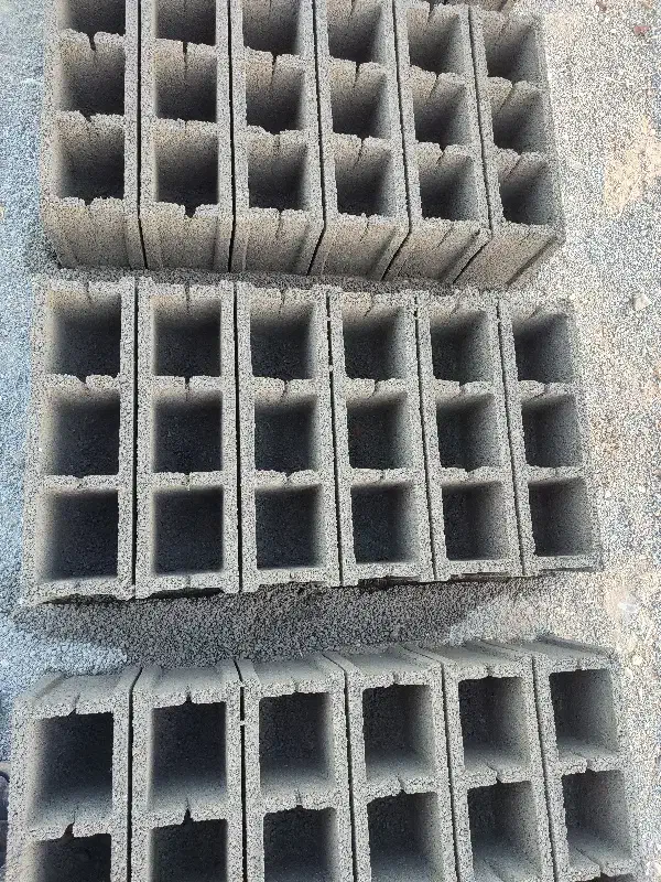 بلوک سیمانی وپوکیی،|مصالح و تجهیزات ساختمان|صحنه, |دیوار