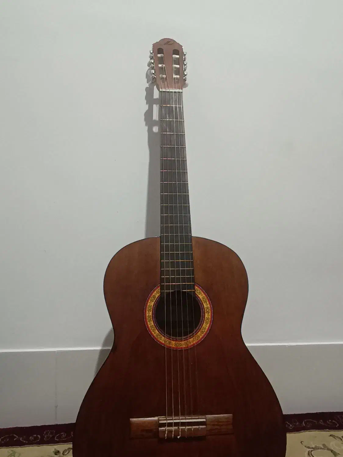 گیتار mat|گیتار، بیس، امپلیفایر|بم, |دیوار