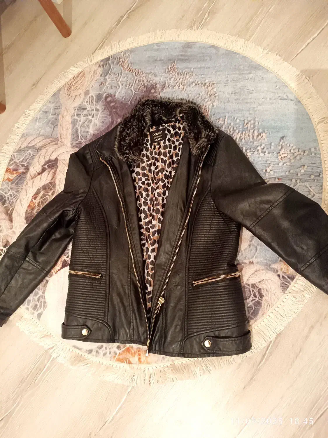 پالتو ، کاپشن، کت|لباس|ماکو, |دیوار