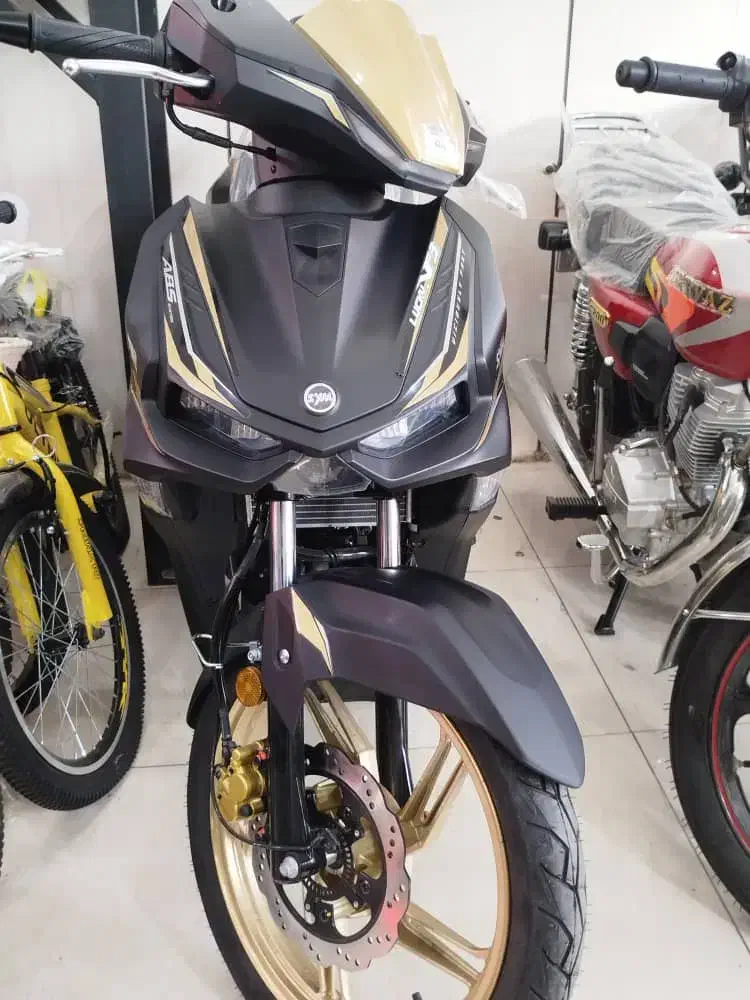 لاکی 185نیوفیس|موتورسیکلت|اصفهان, احمدآباد|دیوار