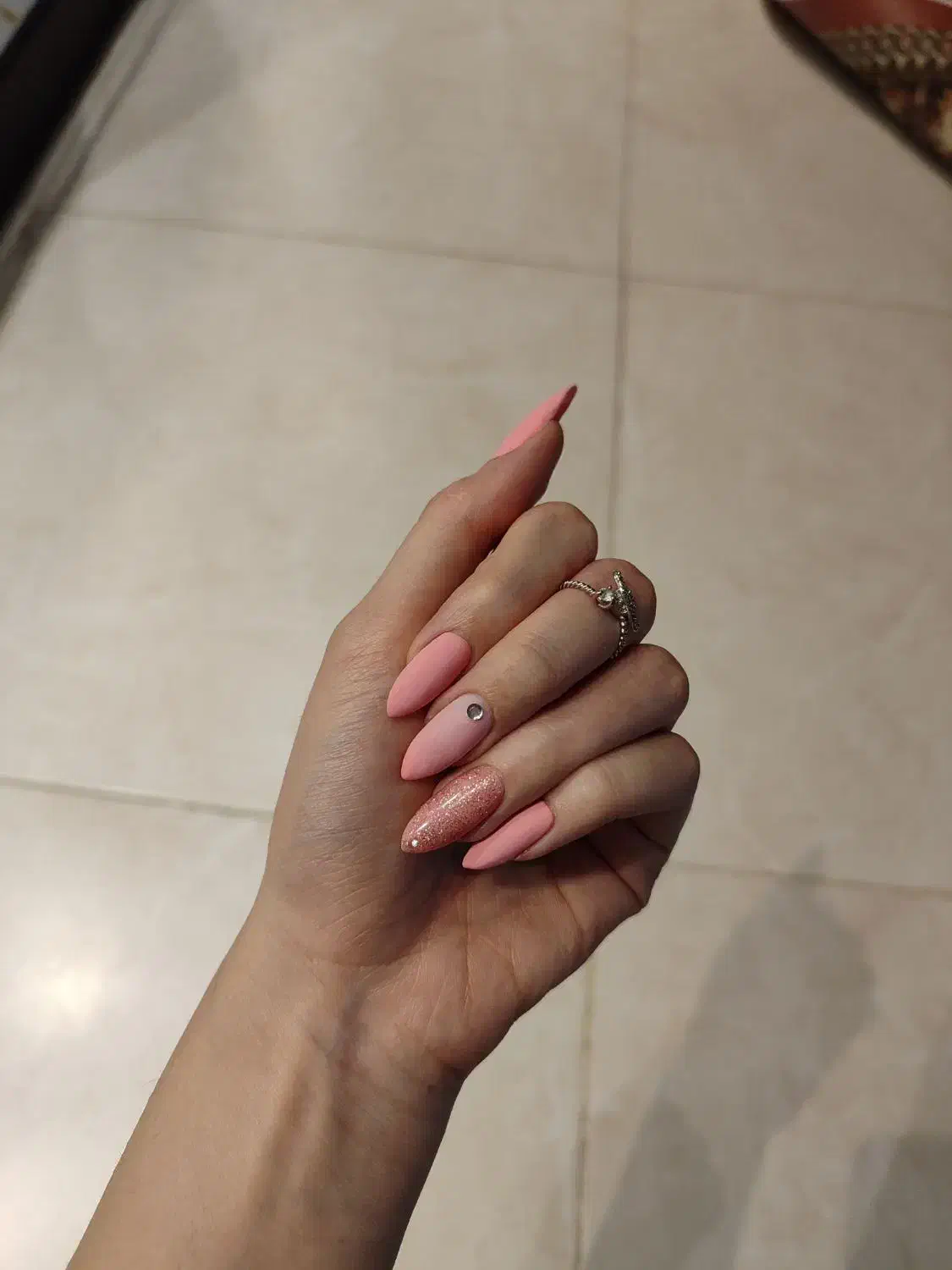 کاشت ناخن عالیشهر|خدمات آرایشگری و زیبایی|بوشهر, |دیوار