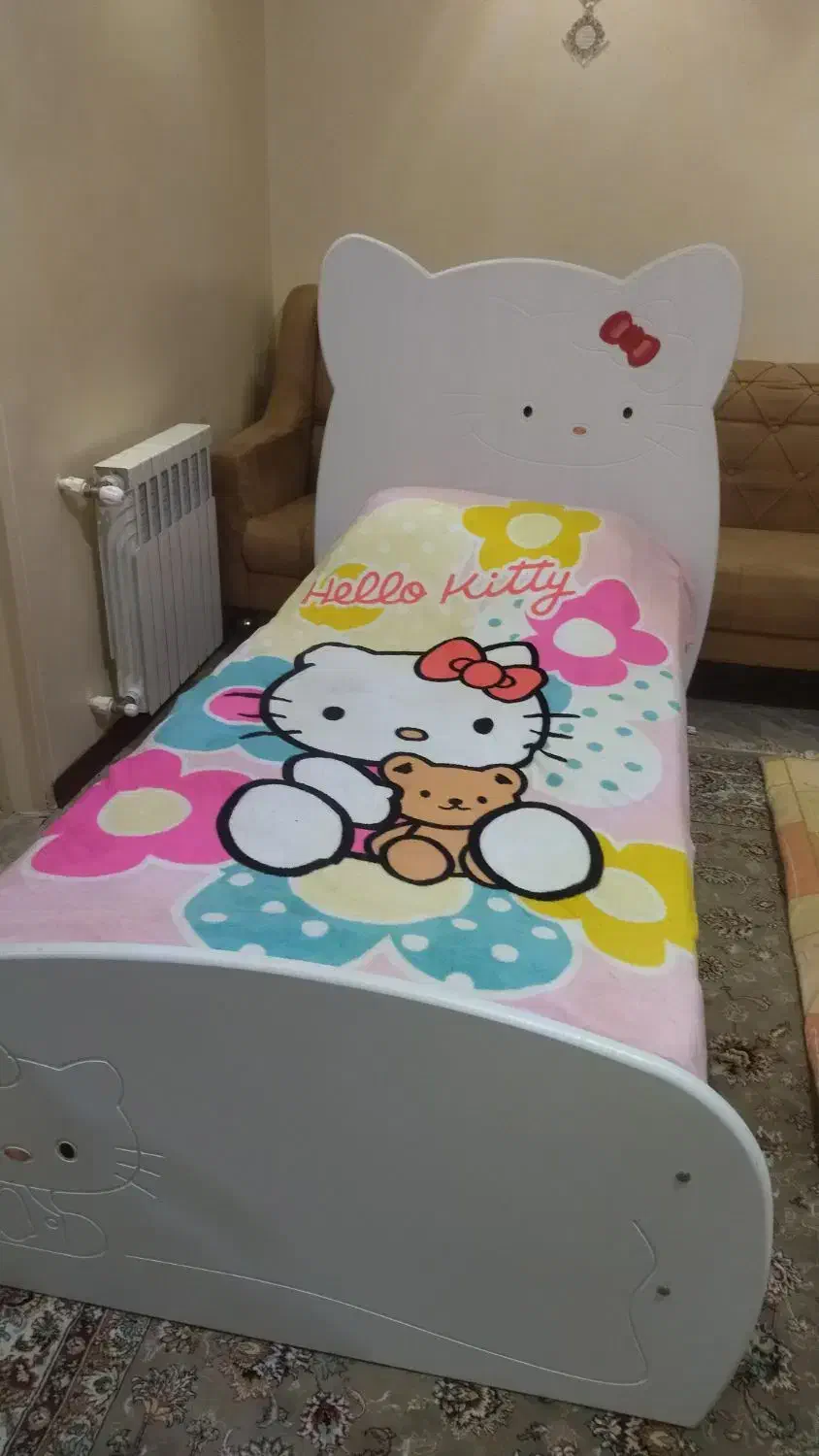 تخت یکنفره نوجوان دخترانه|اسباب و اثاث بچه|رودهن, |دیوار