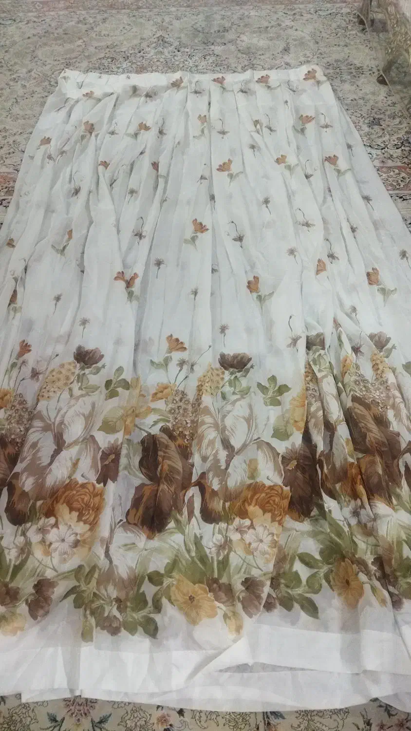 پرده های آماد.ه. حریر. گلدار.|پرده، رانر، رومیزی|تهران, وصفنارد|دیوار