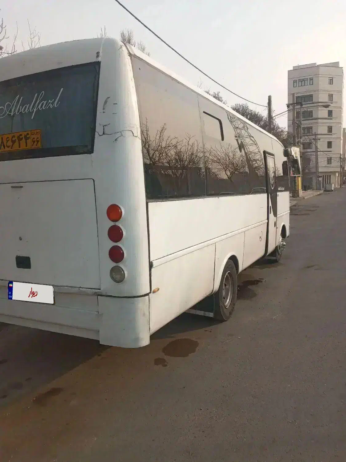 مینی بوس سیترا یوی|خودرو سنگین|ری, شهادت|دیوار