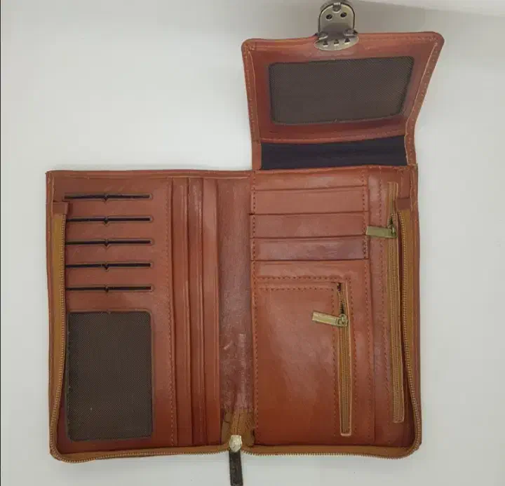 مدارک گمشده|اشیا|ایلام, |دیوار