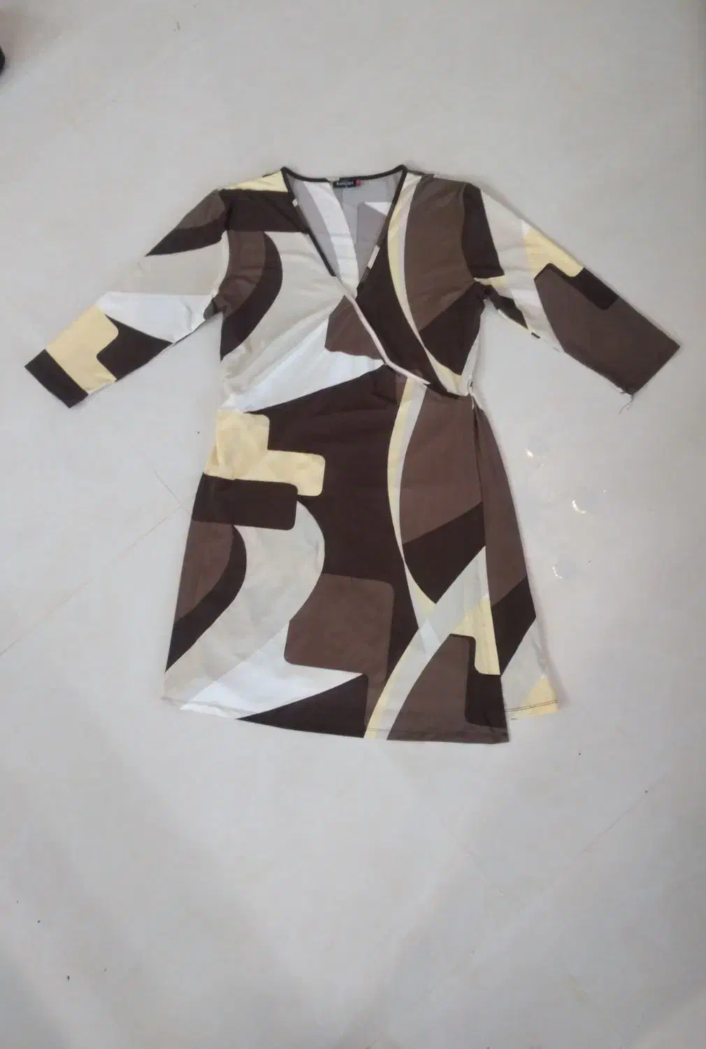 پیراهن و اورال|لباس|مشهد, سجاد شهر|دیوار