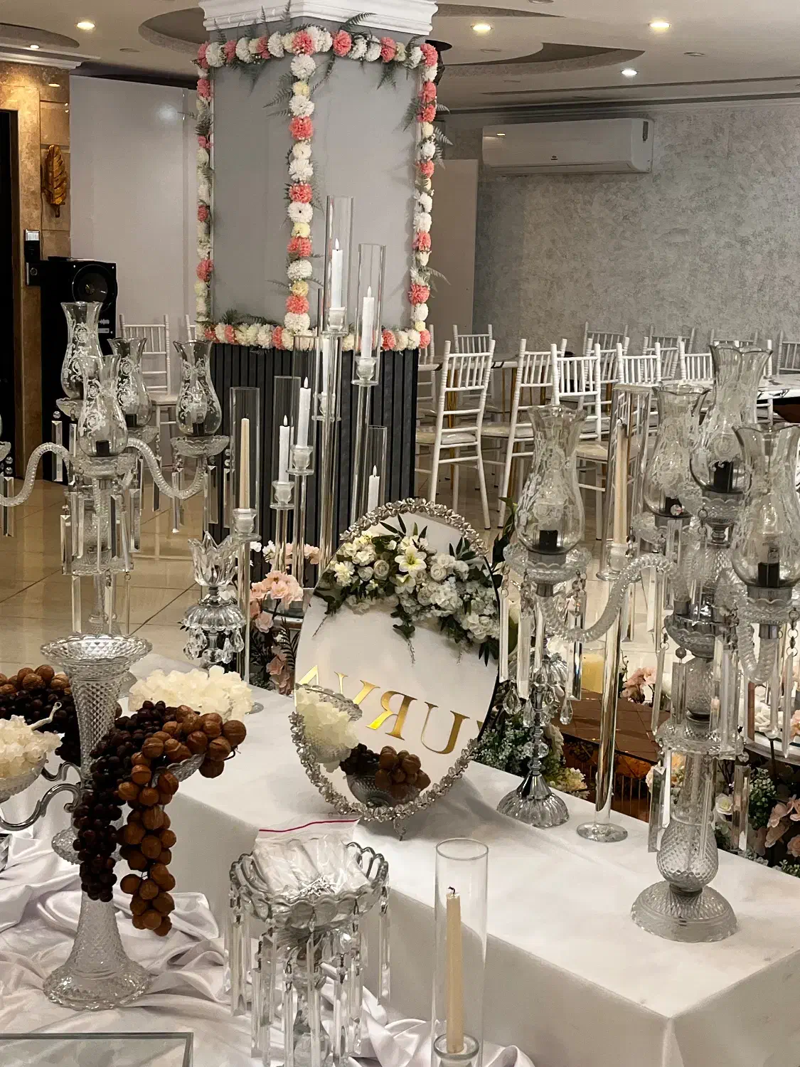 سالن عقد و دفتر ازدواج|خدمات پذیرایی، مراسم|رشت, چمارسرا|دیوار