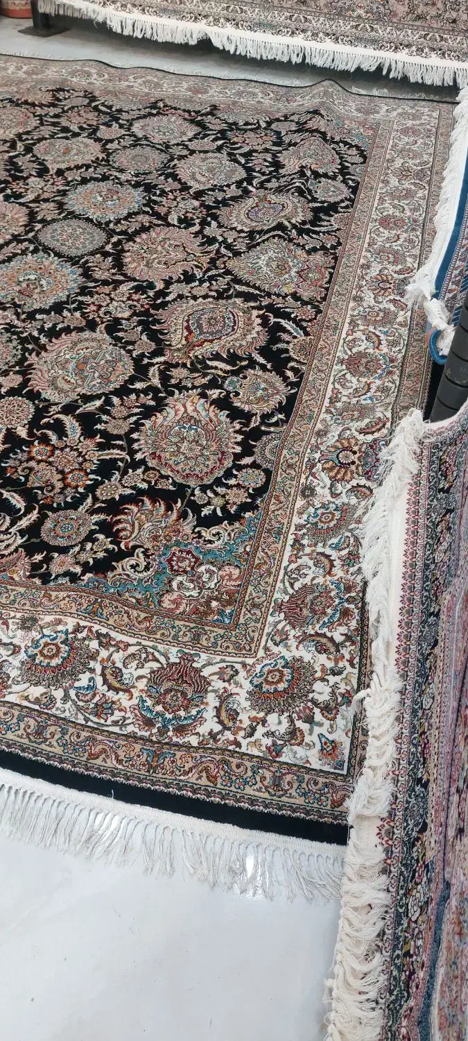 ۲ تخته فرش ۹متری ۷۰۰ شانه تراکم ۲۵۵۰|فرش|نسیمشهر, |دیوار