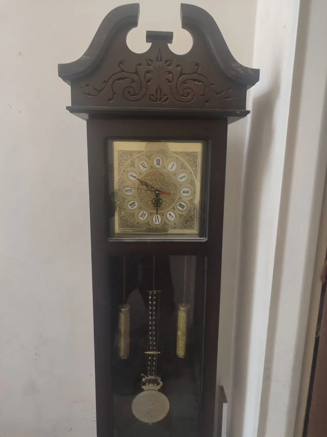 یک ساعت ایستاده درحدنو بدنه طرح چوب|ساعت دیواری و تزئینی|مشهد, بهمن|دیوار