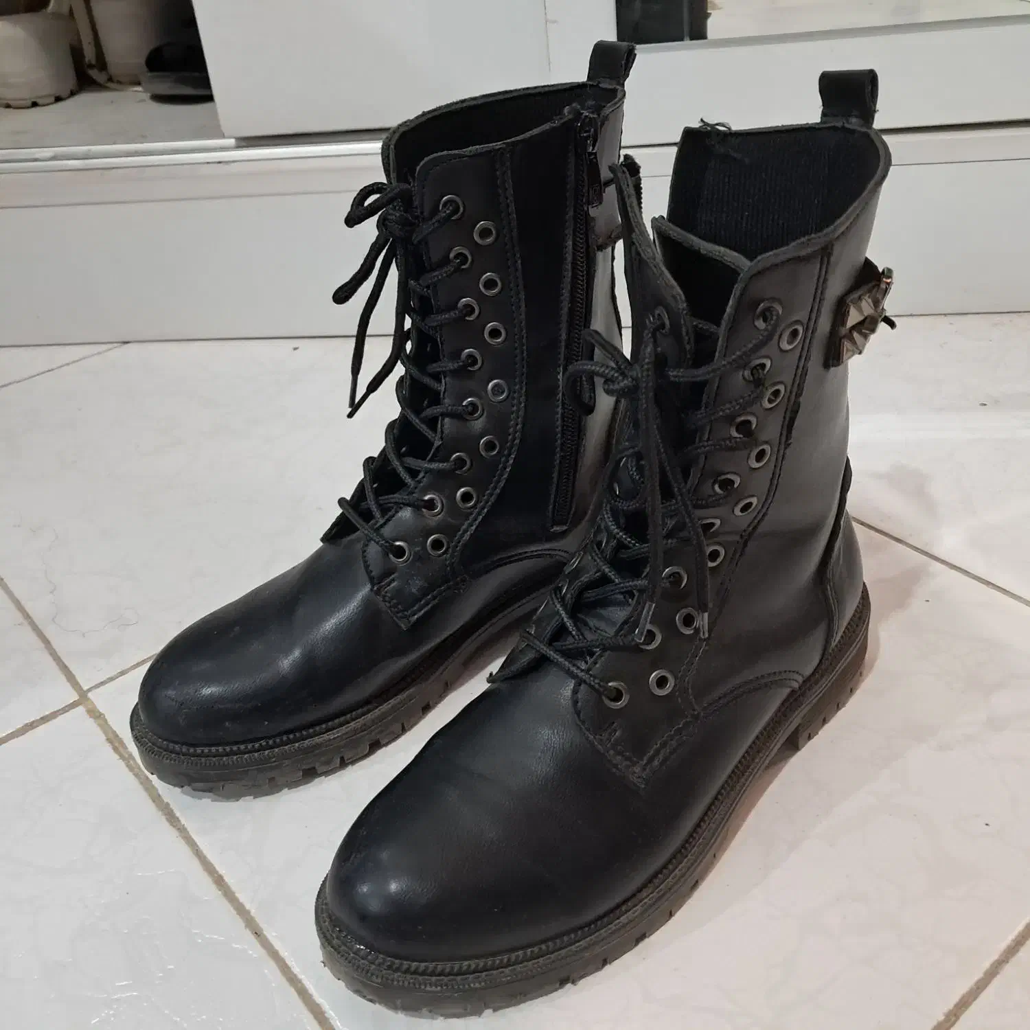 نیم بوت دخترانه سایز ۳۸|کیف، کفش، کمربند|نیشابور, بزرگمهر|دیوار