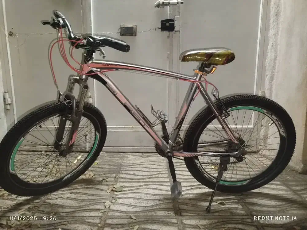 دوچرخه ۲۶|دوچرخه، اسکیت، اسکوتر|صحنه, |دیوار