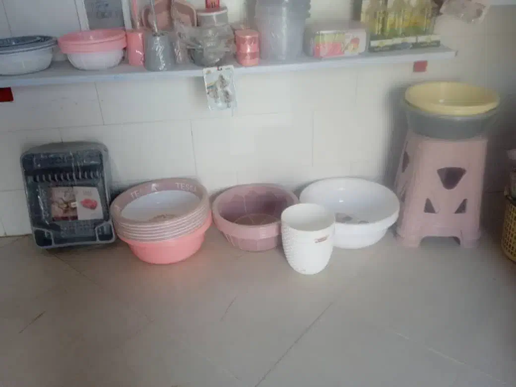 انواع ظروف پلاستیکی|ظروف نگهدارنده، پلاستیکی، یک‌بارمصرف|شیراز, شاپورجان|دیوار