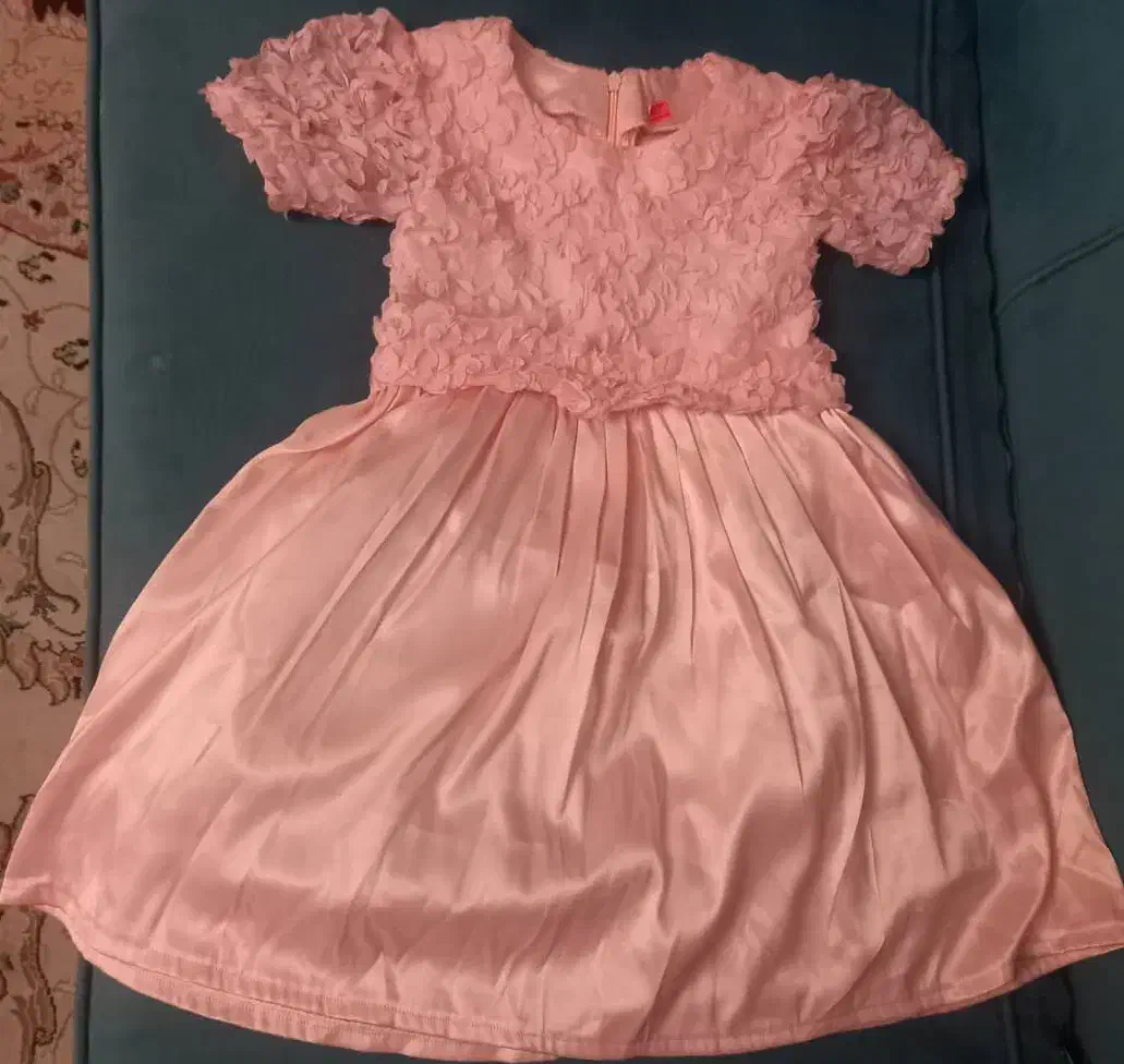 پیراهن بسیار شیک و شکوفه ای نو نو|کفش و لباس بچه|تهران, ایوانک|دیوار