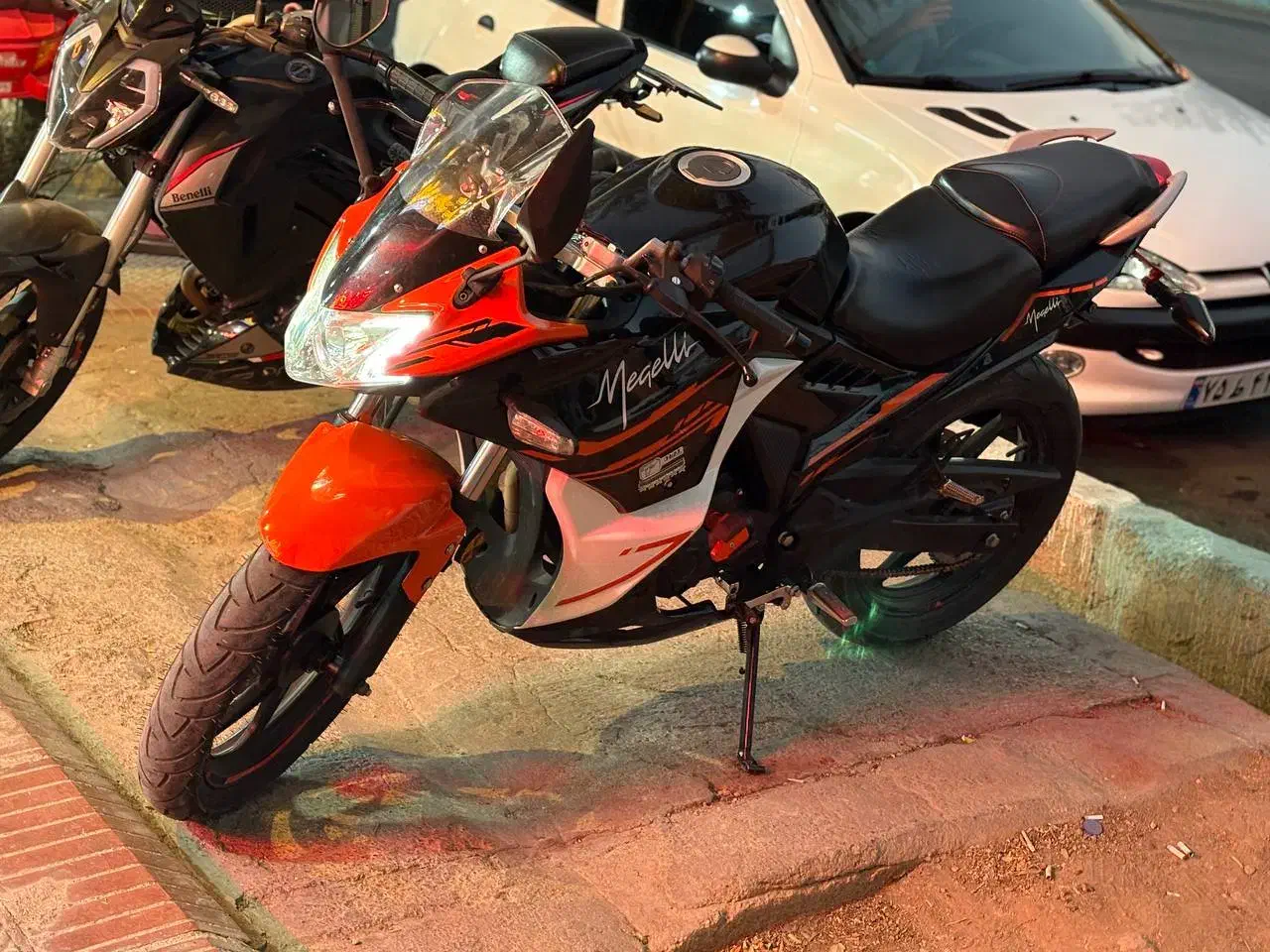 فروش فوری مگلی ۲۰۰ فول اسپرت|موتورسیکلت|اصفهان, باغ دریاچه|دیوار